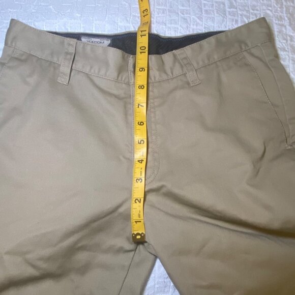 Volcom Corpo Class Tan Chino Shorts Flat Front Classic Casual Comfort   Size 29 - Picture 7 of 8